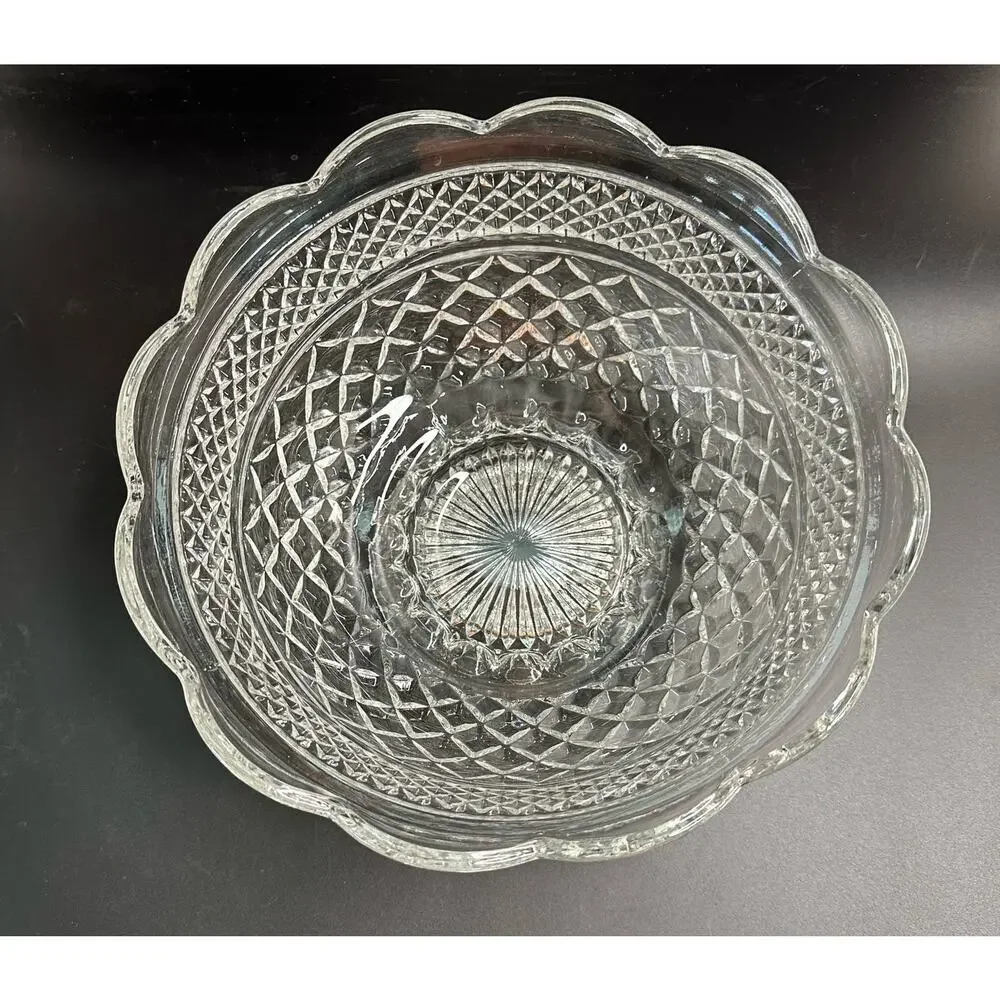 Vintage Serving Chip Bowl in Wexford Pattern by Anchor Hocking 10